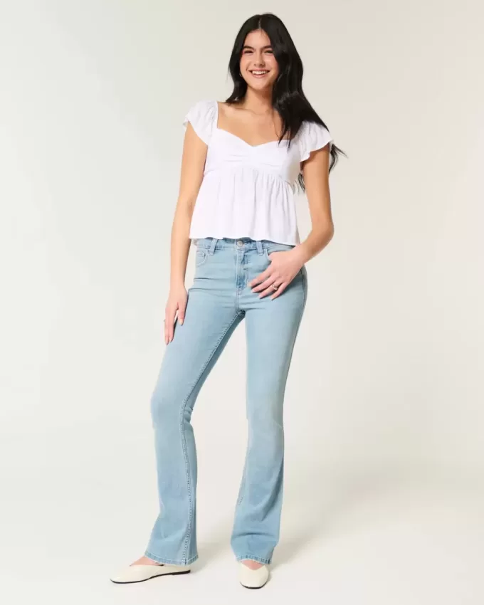 Mittelhohe Bootcut-Jeans in heller Waschung Mittelhohe Bootcut-Jeans in heller Waschung