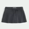 Mittelhoher, plissierter Mini-Skort Mittelhoher, plissierter Mini-Skort