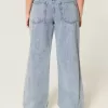 Niedrig geschnittene Baggy-Jeans mit Rissen in mittlerer Waschung Niedrig geschnittene Baggy-Jeans mit Rissen in mittlerer Waschung