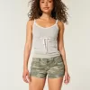 Niedrig geschnittene Y2K Camo Twill Shortie Shorts Niedrig geschnittene Y2K Camo Twill Shortie Shorts