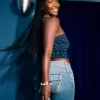 Niedrige Bootcut-Jeans mit mittlerer Waschung und Blumenstickerei Niedrige Bootcut-Jeans mit mittlerer Waschung und Blumenstickerei