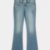 Niedrige Bootcut-Jeans mit mittlerer Waschung und Blumenstickerei Niedrige Bootcut-Jeans mit mittlerer Waschung und Blumenstickerei