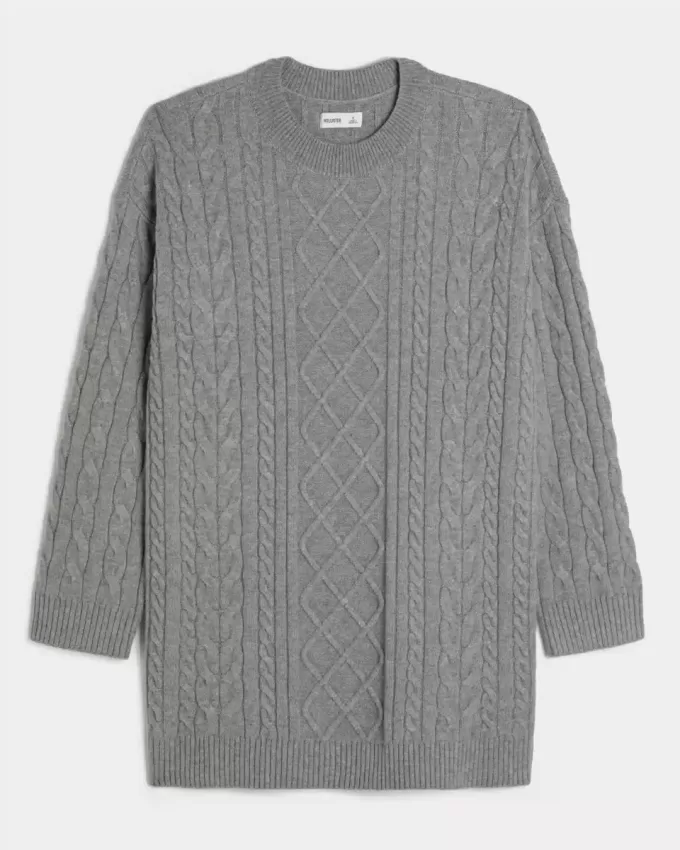 Oversize-Pulloverkleid mit Rundhalsausschnitt und Zopfmuster Oversize-Pulloverkleid mit Rundhalsausschnitt und Zopfmuster
