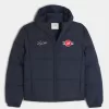 Pufferjacke mit Kapuze und Motorsport-Grafik Pufferjacke mit Kapuze und Motorsport-Grafik