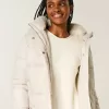 Pufferjacke mit Kunstpelzfutter Pufferjacke mit Kunstpelzfutter