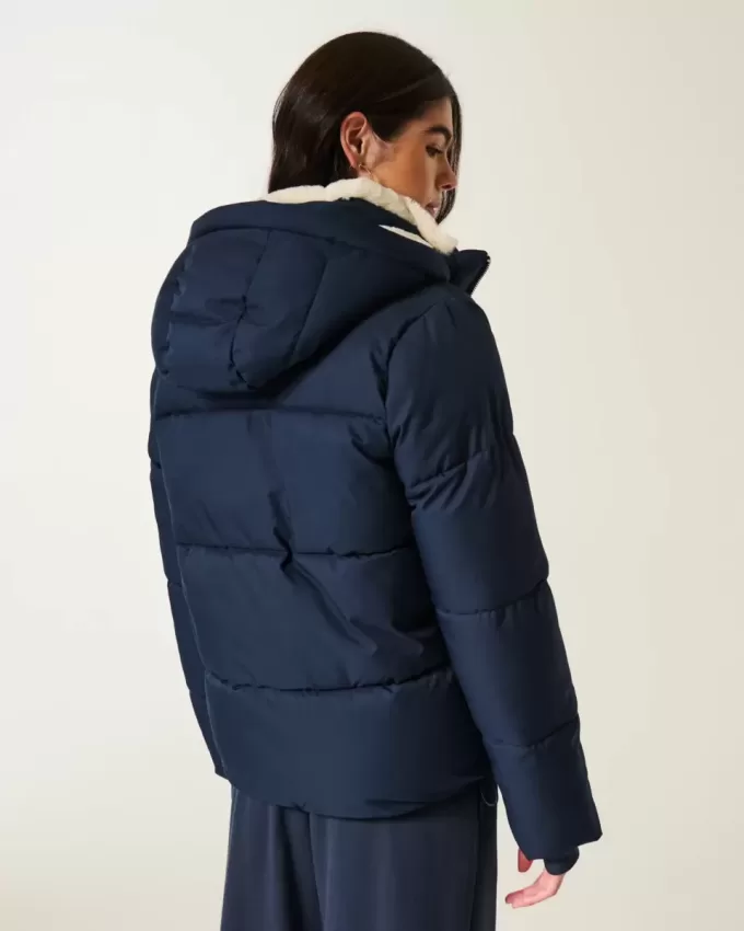 Pufferjacke mit Kunstpelzfutter Pufferjacke mit Kunstpelzfutter