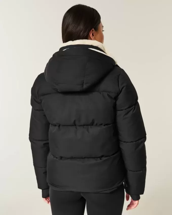 Pufferjacke mit Kunstpelzfutter Pufferjacke mit Kunstpelzfutter