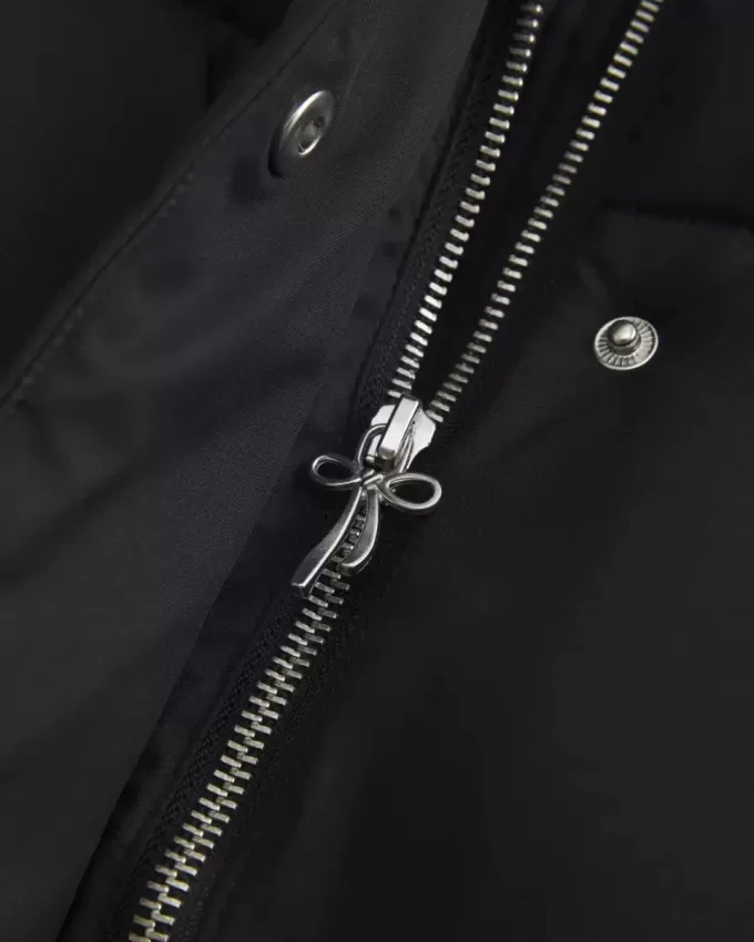 Pufferjacke mit Kunstpelzfutter Pufferjacke mit Kunstpelzfutter