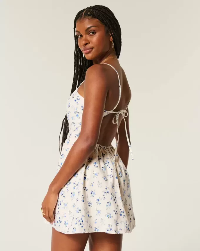 Rückenfreies Skort-Kleid aus Leinenmischung Rückenfreies Skort-Kleid aus Leinenmischung