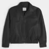 Reißverschlussjacke aus veganem Leder Reißverschlussjacke aus veganem Leder