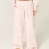 Rosafarbene Baggy-Jogginghose mit Camouflage-Muster Rosafarbene Baggy-Jogginghose mit Camouflage-Muster