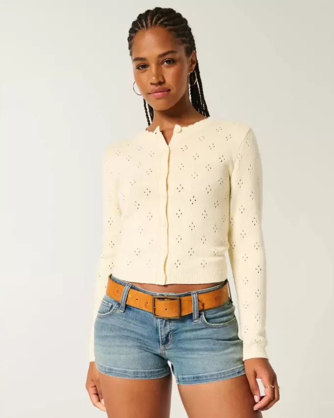 Rundhals-Cardigan mit Ösen Rundhals-Cardigan mit Ösen