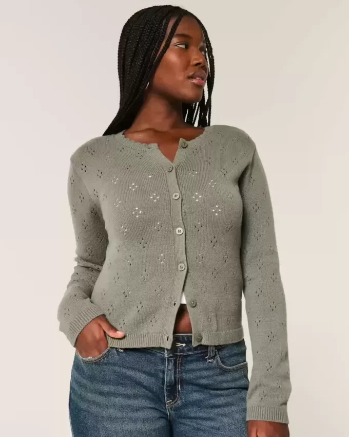 Rundhals-Cardigan mit Ösen Rundhals-Cardigan mit Ösen