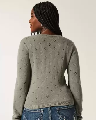 Rundhals-Cardigan mit Ösen Rundhals-Cardigan mit Ösen