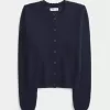 Rundhals-Cardigan mit Ösen Rundhals-Cardigan mit Ösen