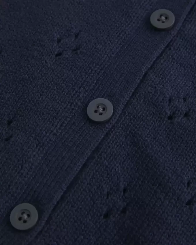 Rundhals-Cardigan mit Ösen Rundhals-Cardigan mit Ösen