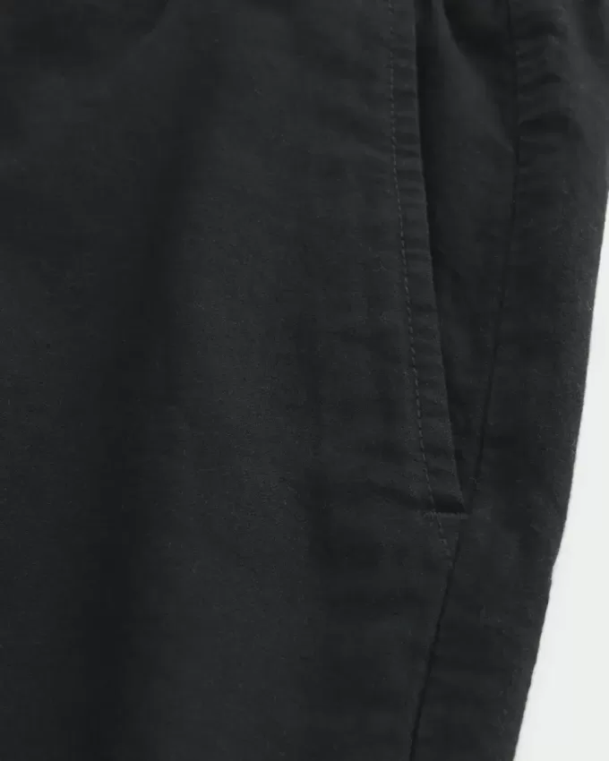 Schlupfshorts aus Leinenmischung bis zur Mitte des Oberschenkels Schlupfshorts aus Leinenmischung bis zur Mitte des Oberschenkels