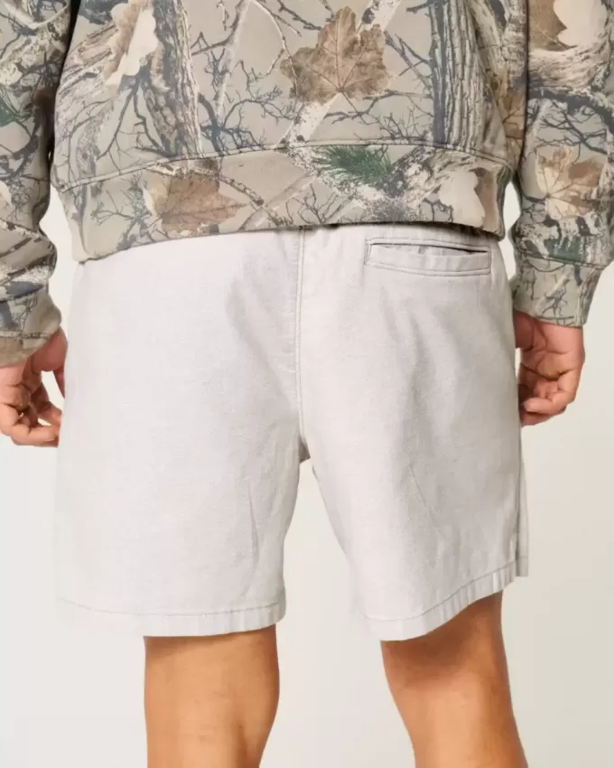 Schlupfshorts aus Leinenmischung bis zur Mitte des Oberschenkels Schlupfshorts aus Leinenmischung bis zur Mitte des Oberschenkels