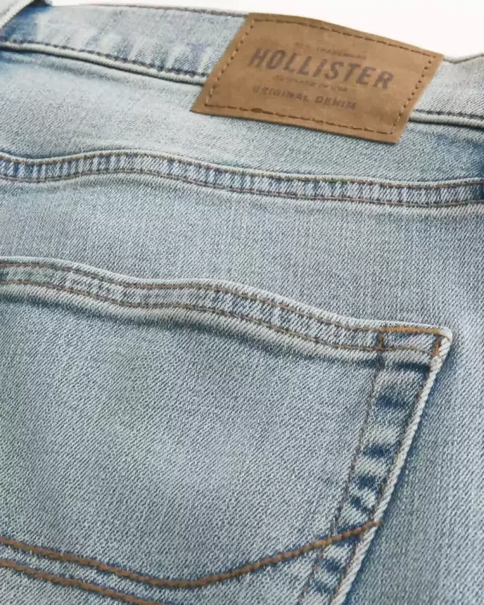 Schmale, gerade Jeans in heller Waschung Schmale, gerade Jeans in heller Waschung