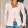 Schmaler Kapuzenpullover mit Reißverschluss und Grafik „2001“ Schmaler Kapuzenpullover mit Reißverschluss und Grafik „2001“