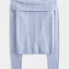 Schulterfreier Pullover mit Stickereien Schulterfreier Pullover mit Stickereien