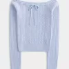Schulterfreier Zopfmusterpullover