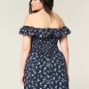 Schulterfreies A-Linien-Minikleid mit Rüschen Schulterfreies A-Linien-Minikleid mit Rüschen