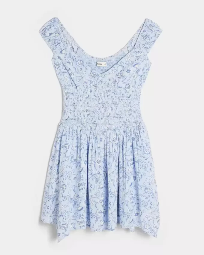 Schulterfreies Minikleid mit asymmetrischem Saum Schulterfreies Minikleid mit asymmetrischem Saum
