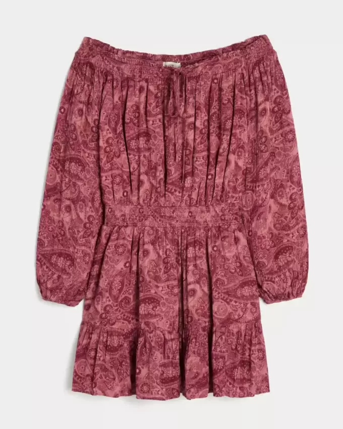 Schulterfreies/offenes gewebtes Kleid Schulterfreies/offenes gewebtes Kleid