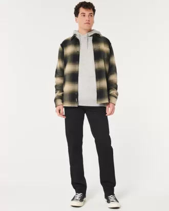 Schwarze, schmale, gerade Jeans ohne Verblassen