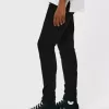 Schwarze, verblassungsfreie Super Skinny Jeans