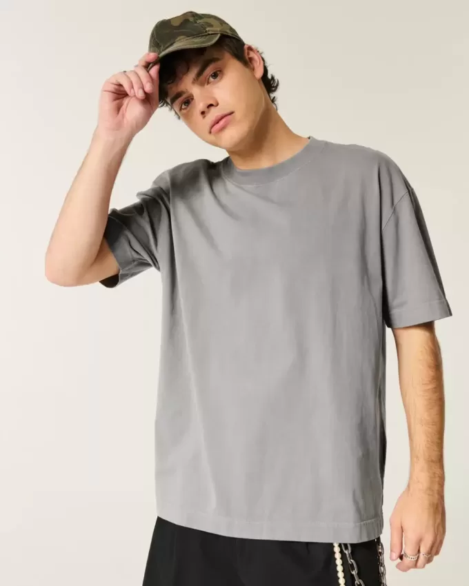 Schweres, verwaschenes T-Shirt mit Rundhalsausschnitt Schweres, verwaschenes T-Shirt mit Rundhalsausschnitt