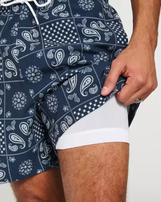 Seersucker Volley Badehose bis zur Mitte des Oberschenkels Seersucker Volley Badehose bis zur Mitte des Oberschenkels