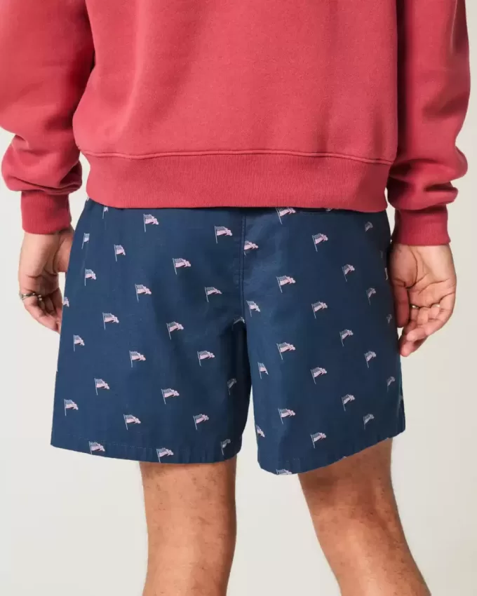Shorts zum Überziehen mit amerikanischem Flaggenmuster bis zur Mitte des Oberschenkels Shorts zum Überziehen mit amerikanischem Flaggenmuster bis zur Mitte des Oberschenkels