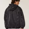 Skaterjacke aus verwaschenem schwarzem Denim Skaterjacke aus verwaschenem schwarzem Denim