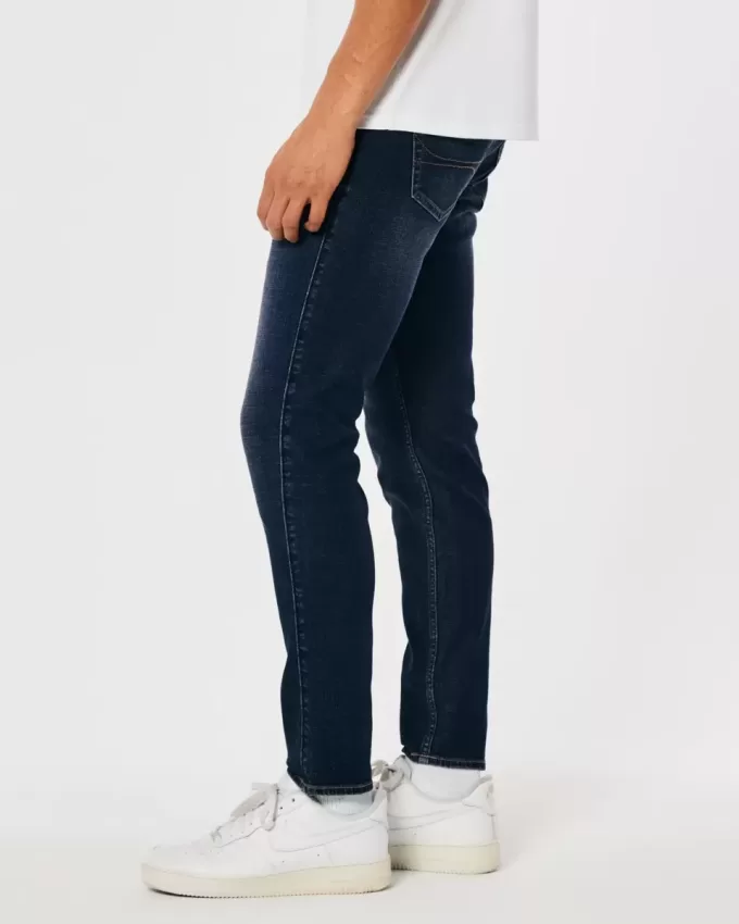Sportliche Skinny-Jeans in dunkler Waschung