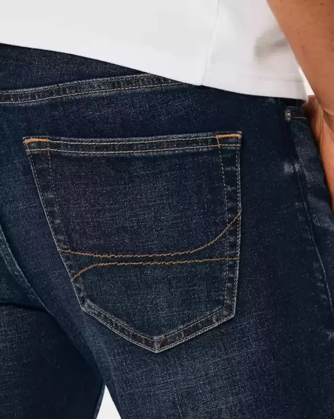 Sportliche Skinny-Jeans in dunkler Waschung