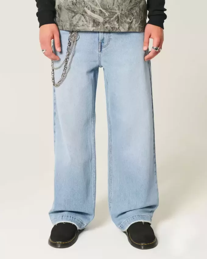 Super Baggy-Jeans mit Astronauten-Grafik in heller Waschung Super Baggy-Jeans mit Astronauten-Grafik in heller Waschung