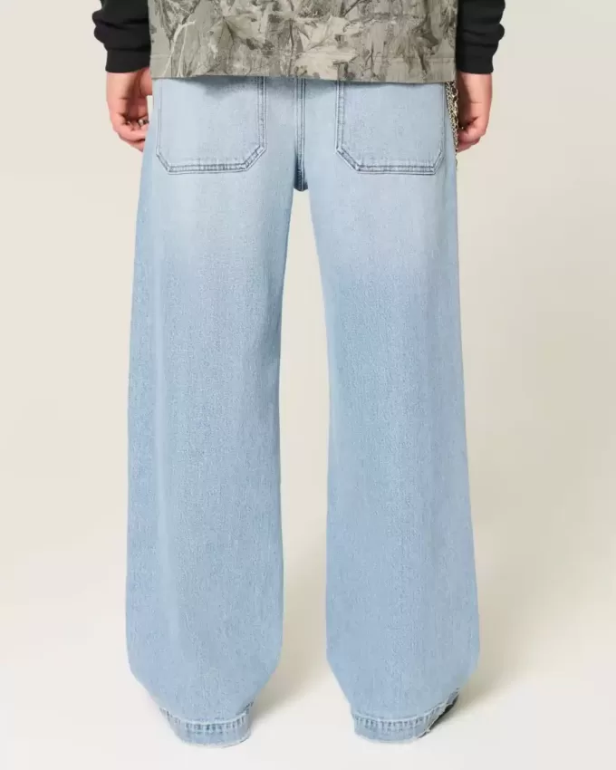 Super Baggy-Jeans mit Astronauten-Grafik in heller Waschung Super Baggy-Jeans mit Astronauten-Grafik in heller Waschung
