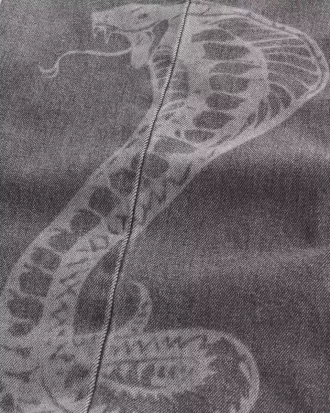Super Baggy-Jeans mit Schlangengrafik