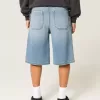 Super Baggy-Jeansshorts in mittlerer Waschung Super Baggy-Jeansshorts in mittlerer Waschung