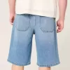 Super Baggy-Jeansshorts mit mittlerer Waschung unterhalb des Knies Super Baggy-Jeansshorts mit mittlerer Waschung unterhalb des Knies
