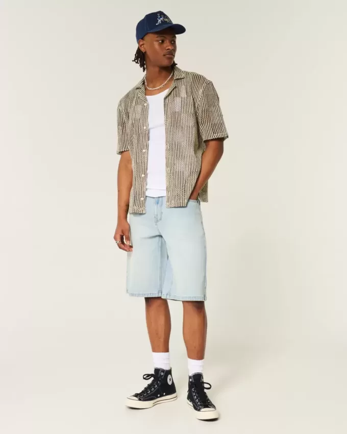 Super Baggy-Jeansshorts mit Würfelgrafik in heller Waschung Super Baggy-Jeansshorts mit Würfelgrafik in heller Waschung