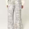 Superweite Jogginghose mit Camouflage-Muster Superweite Jogginghose mit Camouflage-Muster