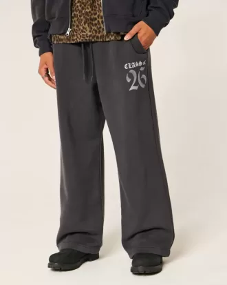 Superweite Jogginghose mit Grafik der Klasse 26