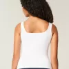 Tanktop mit eckigem Ausschnitt aus geripptem, nahtlosem Stoff Tanktop mit eckigem Ausschnitt aus geripptem, nahtlosem Stoff
