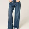 Tief sitzende Baggy-Jeans in dunkler Waschung Tief sitzende Baggy-Jeans in dunkler Waschung