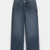 Tief sitzende Baggy-Jeans in dunkler Waschung Tief sitzende Baggy-Jeans in dunkler Waschung
