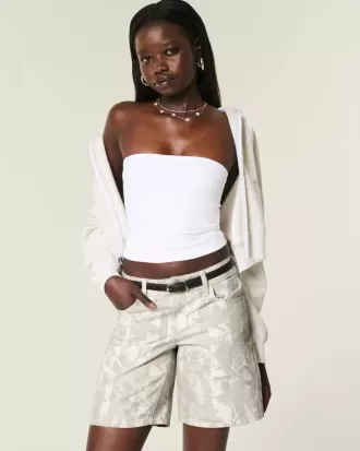 Tief sitzende Baggy-Jeans mit Camouflage-Muster