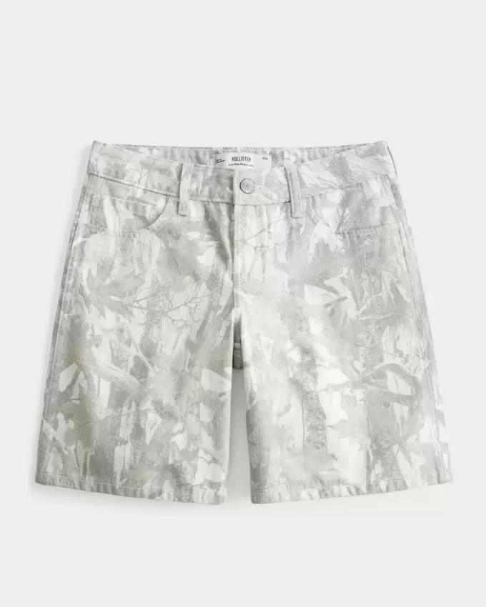 Tief sitzende Baggy-Jeans mit Camouflage-Muster